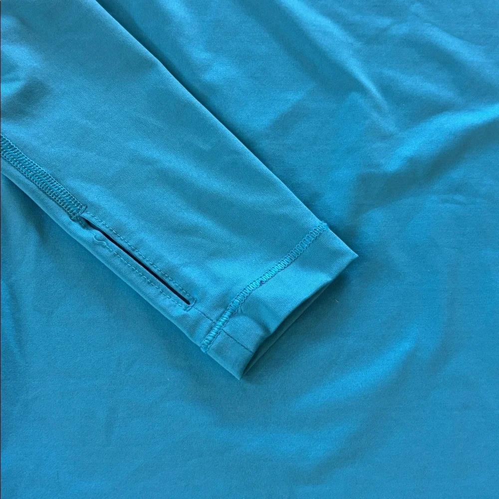 Nike Dri-Fit Blue Long Sleeve V Neck Running Shirt Size M with Thumbholes‎